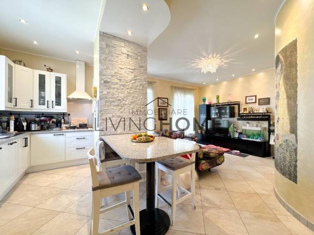 Villa Indipendente in vendita a Rimini, Reggio Emilia