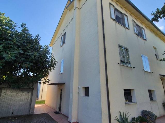 Villa Indipendente in vendita a Rimini, Reggio Emilia