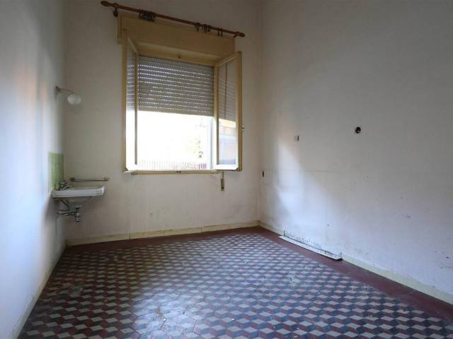 Villa Indipendente in vendita a Viserba Monte, Rimini