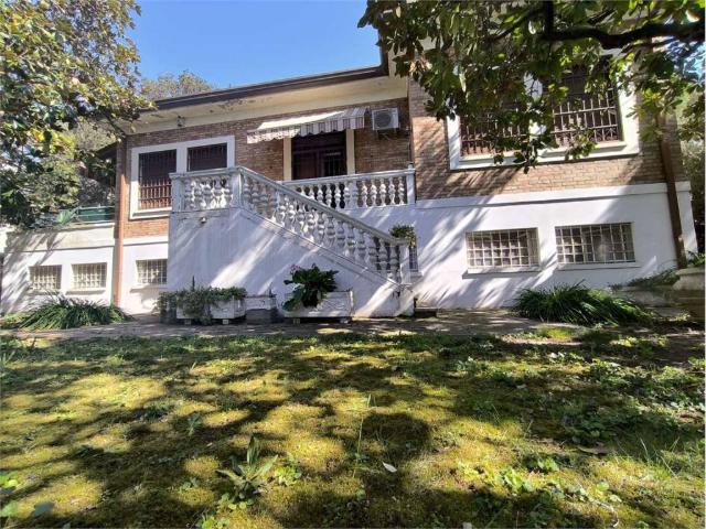 Villa Indipendente in vendita a Rimini, Reggio Emilia