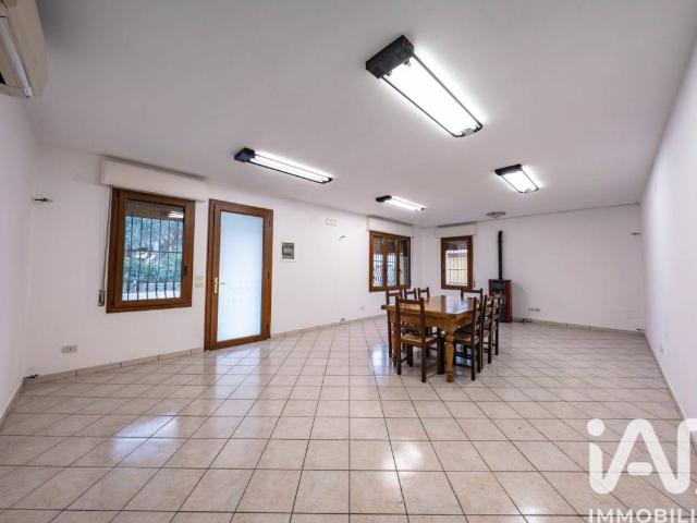 Villa Indipendente in vendita a Rimini, Reggio Emilia