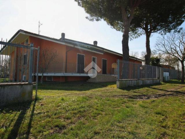Villa Indipendente in vendita a Rimini, Reggio Emilia