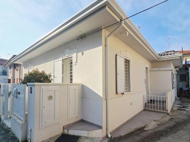 Villa Indipendente in vendita a Bellariva, Rimini