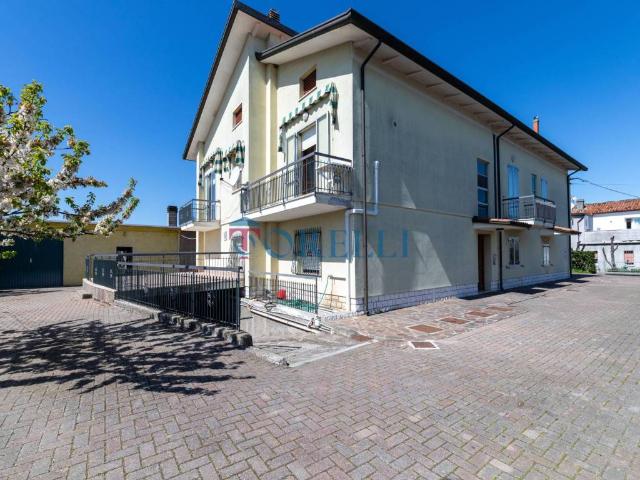 Villa Indipendente in vendita a Rimini, Reggio Emilia