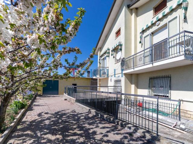 Villa Indipendente in vendita a Rimini, Reggio Emilia