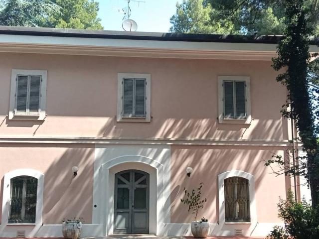 Villa Indipendente in vendita a Grotta Rossa, Rimini