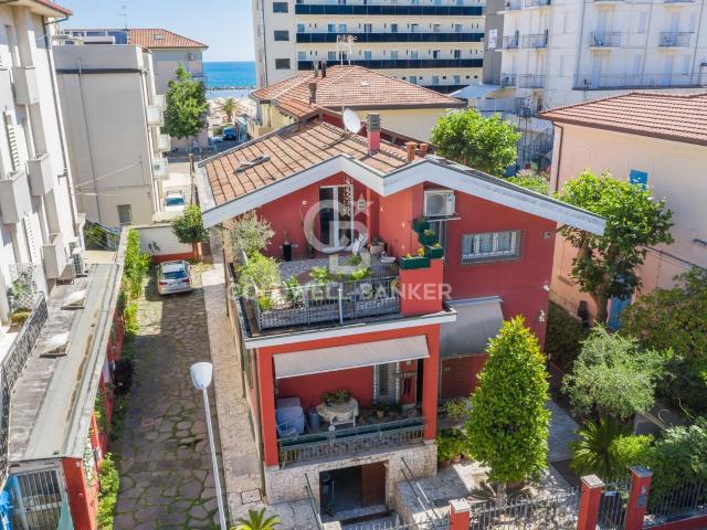 Villa Indipendente in vendita a Rimini, Reggio Emilia