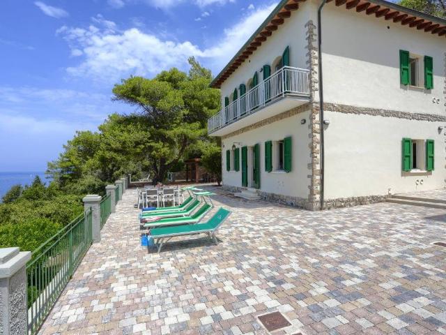 Villa Indipendente in vendita a Rio, Toscana