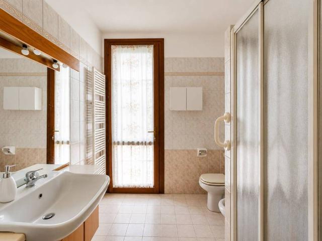 Villa Indipendente in vendita a Pianura Reggiana, Re