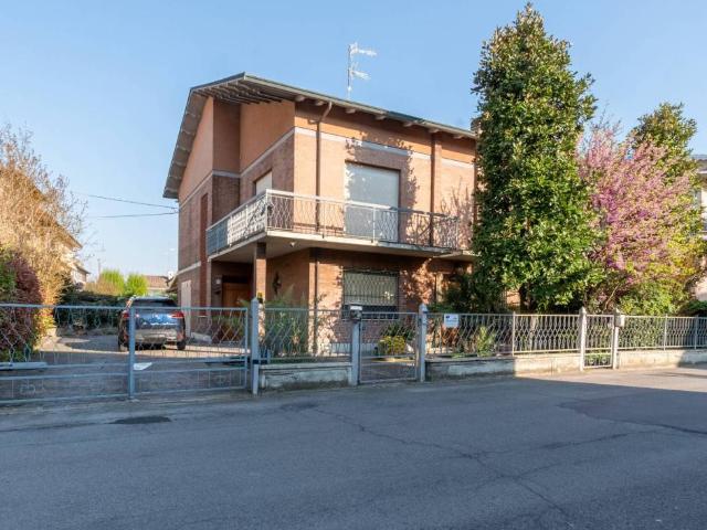 Villa Indipendente in vendita a Pianura Reggiana, Re