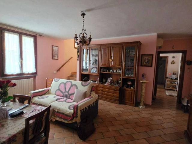 Villa Indipendente in vendita a Ripalta Guerina, Lombardia