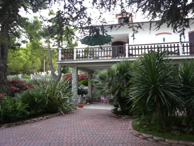 Villa Indipendente in vendita a Petrella, Marche