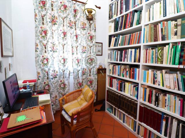 Villa Indipendente in vendita a Petrella, Marche
