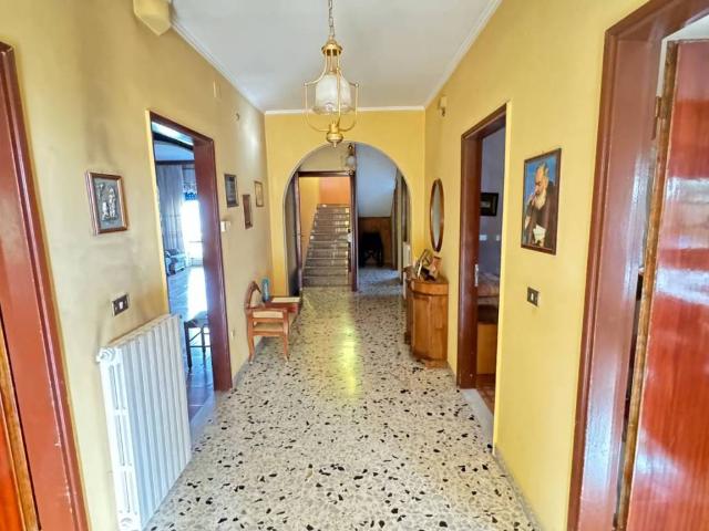 Villa Indipendente in vendita a Ripi, Lazio