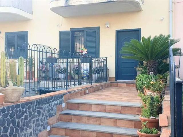 Villa Indipendente in vendita a Riposto, Sicilia