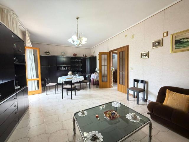 Villa Indipendente in vendita a Riposto, Sicilia