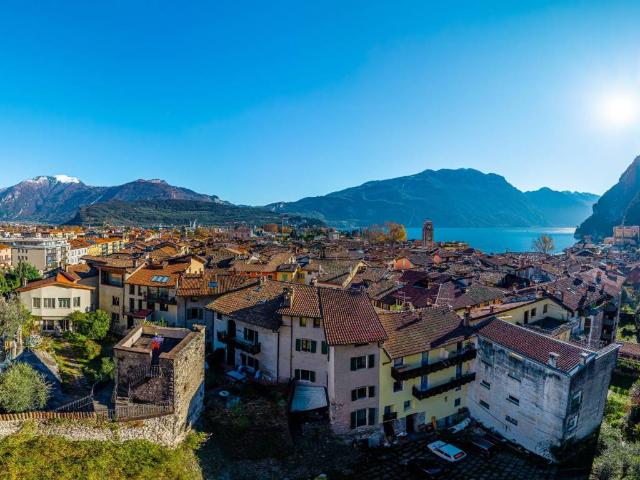 Villa Indipendente in vendita a Comunità Alto Garda e Ledro, Riva