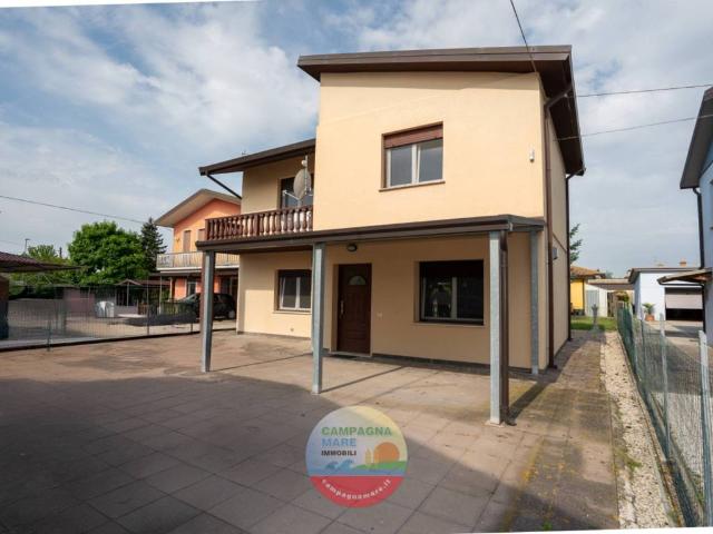Villa Indipendente in vendita a Berra, Riva del Po