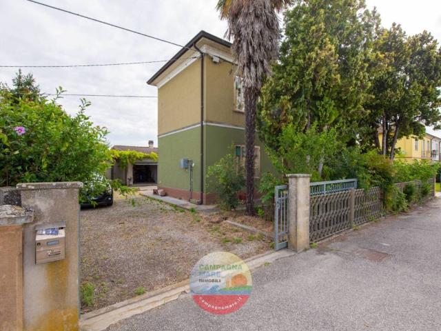 Villa Indipendente in vendita a Berra, Riva del Po