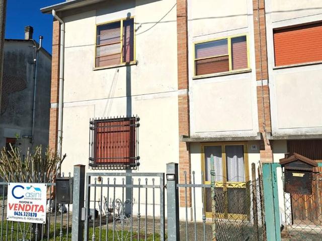 Villa Indipendente in vendita a Unione Terre e Fiumi, Reggio Emilia