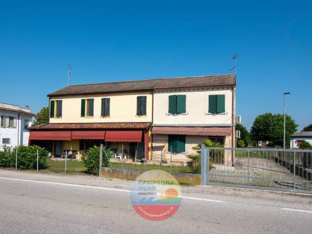 Villa Indipendente in vendita a Unione Terre e Fiumi, Berra