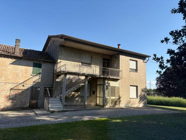Villa Indipendente in vendita a Ro, Riva del Po