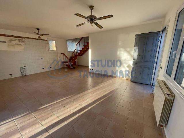 Villa Indipendente in vendita a Riva Ligure, Liguria