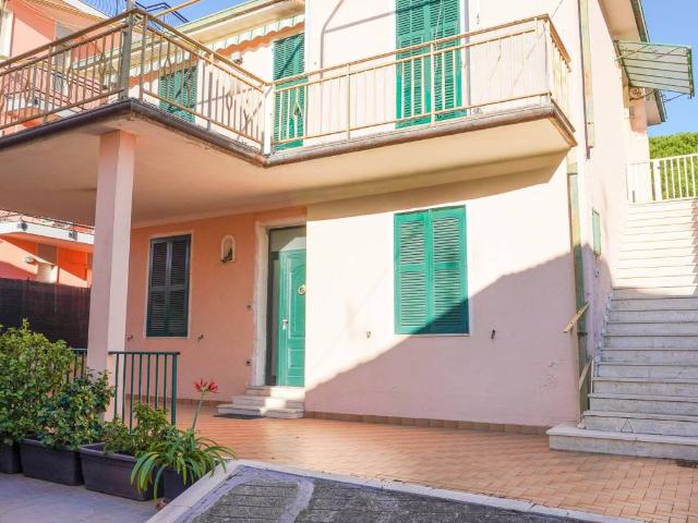 Villa Indipendente in vendita a Riva Ligure, Liguria