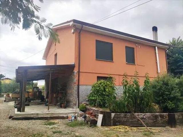 Villa Indipendente in vendita a Piemonte, Alessandria