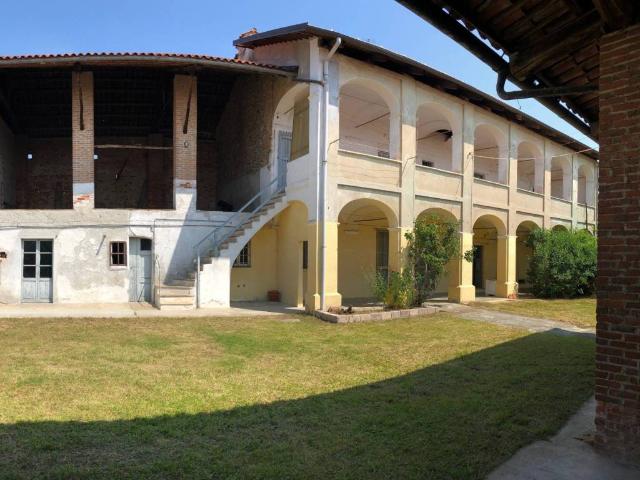 Villa Indipendente in vendita a Vesignano, Piemonte