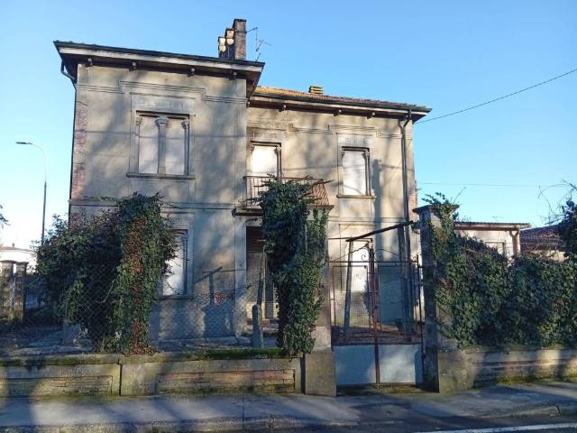 Villa Indipendente in vendita a Rivarolo Del Re, Lombardia