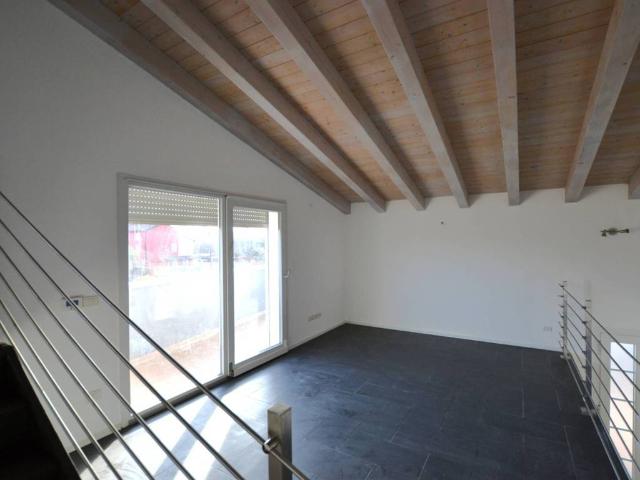Villa Indipendente in vendita a Rive D'arcano, Friuli-Venezia Giulia