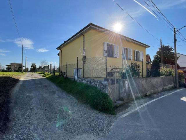 Villa Indipendente in vendita a Piemonte, Vercelli