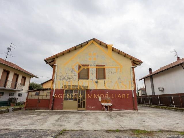Villa Indipendente in vendita a Piemonte, Vercelli