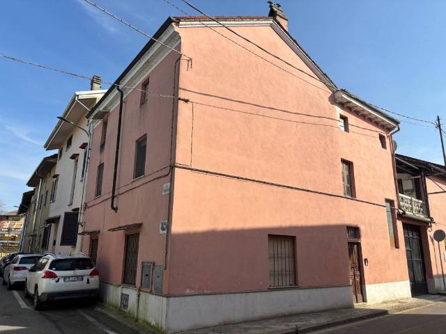 Villa Indipendente in vendita a Piemonte, Vercelli