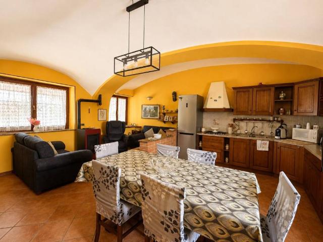 Villa Indipendente in vendita a Piemonte, Vercelli
