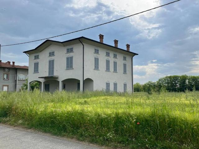 Villa Indipendente in vendita a Larzano, Rivergaro