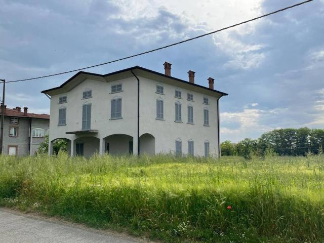 Villa Indipendente in vendita a Larzano, Rivergaro