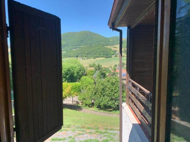 Villa Indipendente in vendita a Fabbiano, Rivergaro