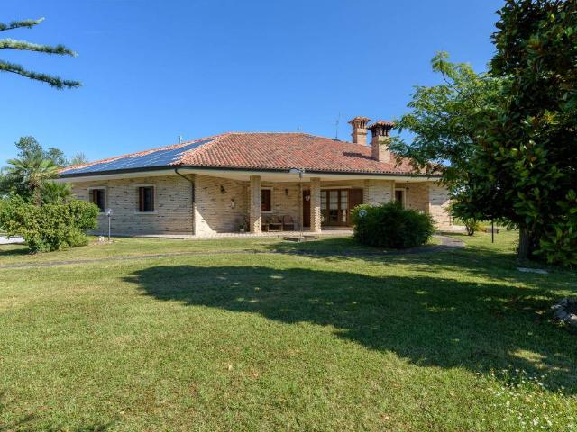 Villa Indipendente in vendita a Rivignano Teor / Rivignan Teôr, Flambruzzo