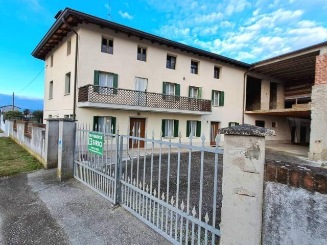 Villa Indipendente in vendita a Rivignano Teor / Rivignan Teôr, Teor