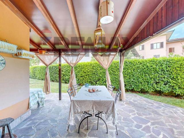 Villa Indipendente in vendita a Rivolta D'adda, Lombardia