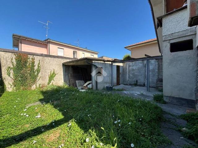 Villa Indipendente in vendita a Rivolta D'adda, Lombardia