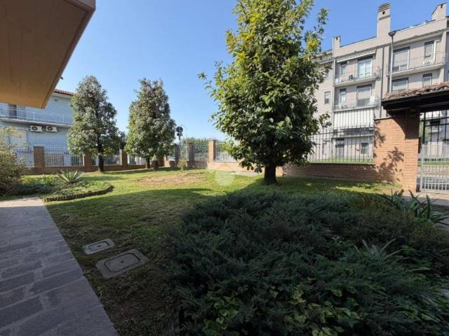 Villa Indipendente in vendita a Rivolta D'adda, Lombardia