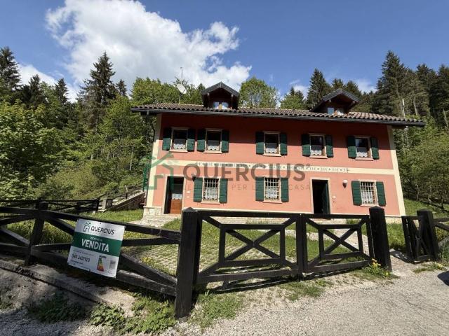 Villa Indipendente in vendita a Valle, Canove Di Roana