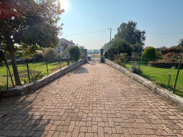 Villa Indipendente in vendita a Piemonte, Vercelli