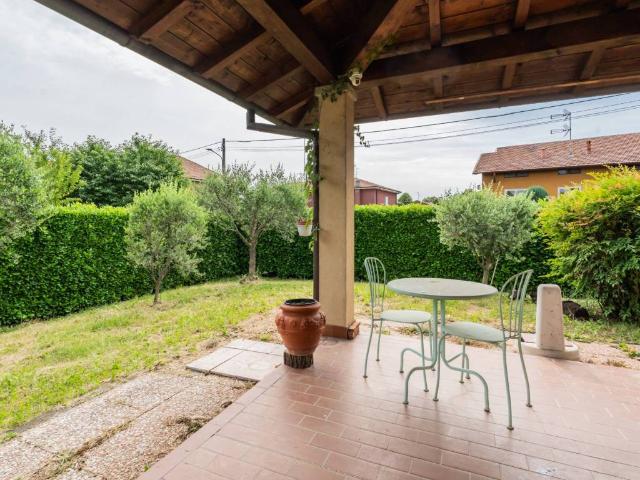Villa Indipendente in vendita a Robbiate, Lombardia