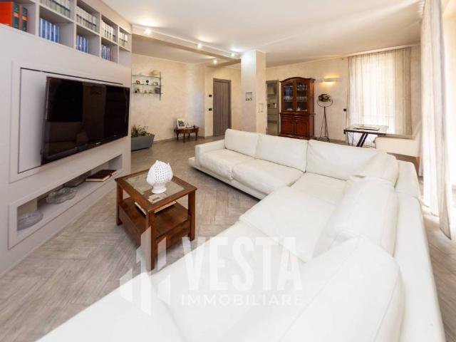 Villa Indipendente in vendita a Robbiate, Lombardia