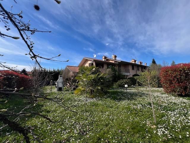 Villa Indipendente in vendita a Robbiate, Lombardia