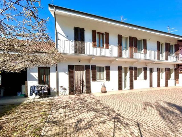 Villa Indipendente in vendita a Robbio, Lombardia